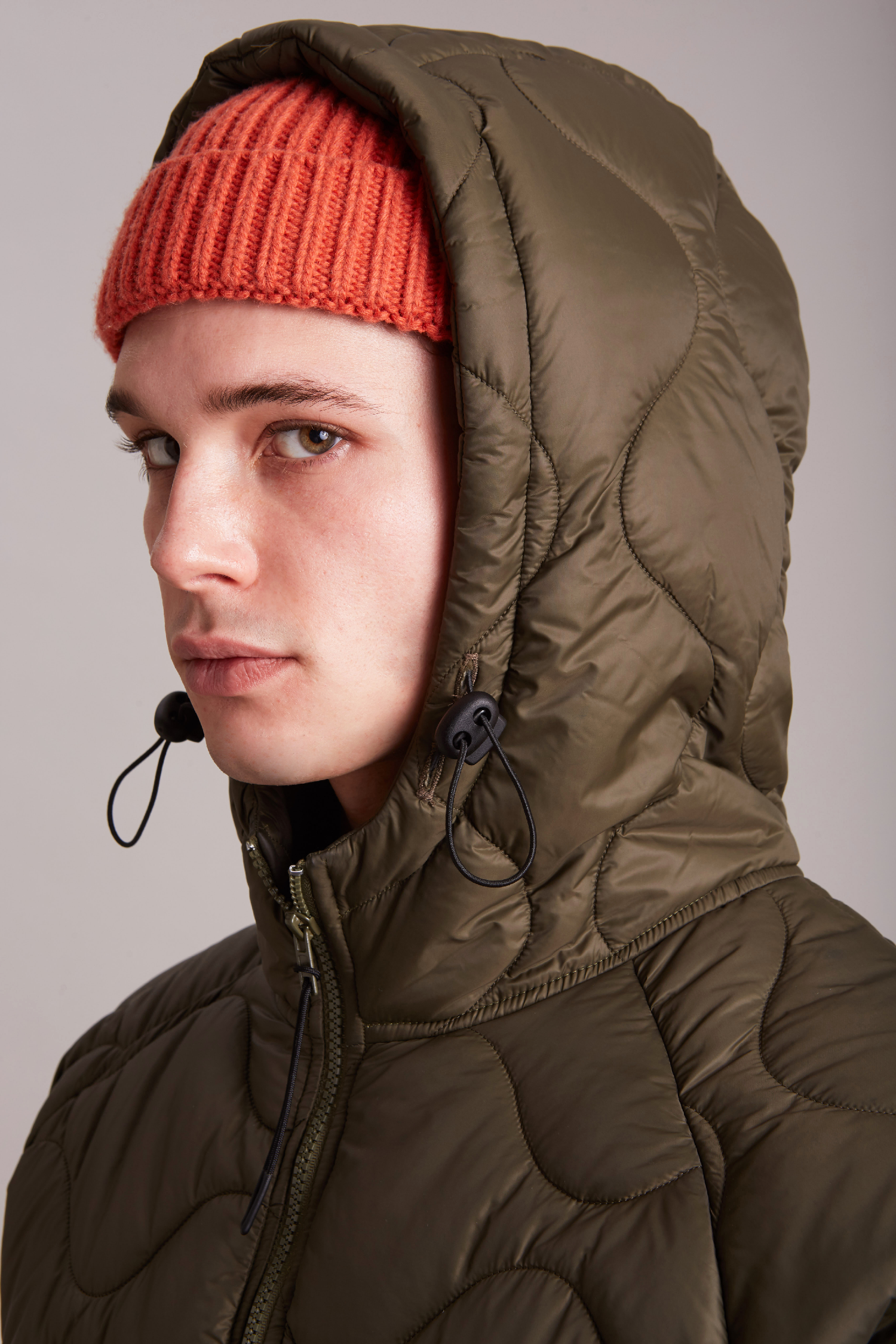 GIACCA CAPPUCCIO CHIUSA TRAPUNTA NYLON MARRONE